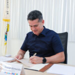 Prefeito David Almeida entrega Cras totalmente revitalizado aos moradores do bairro Colônia Terra Nova