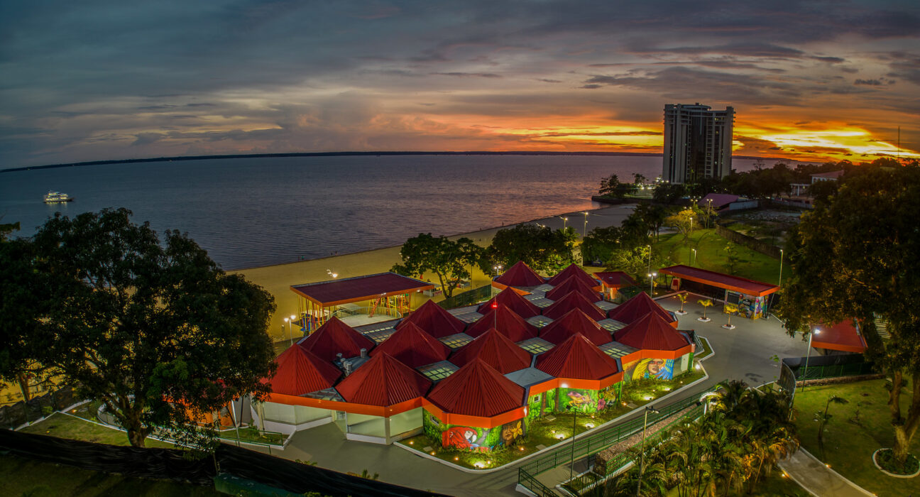 Casa de Praia Zezinho Corrêa no fim da tarde