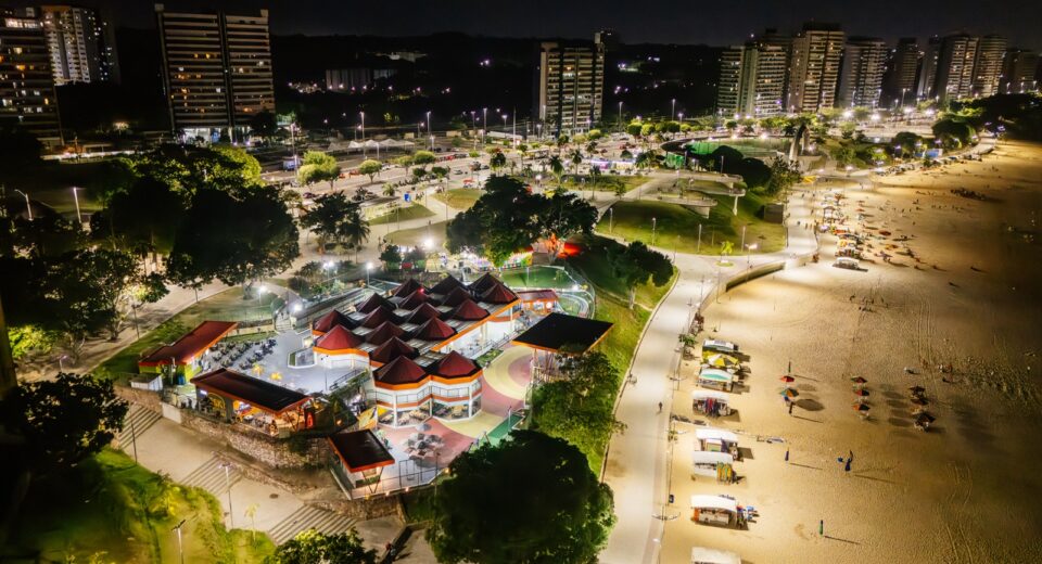 Casa de Praia Zezinho Corrêa virou um dos polos turísticos da cidade de Manaus