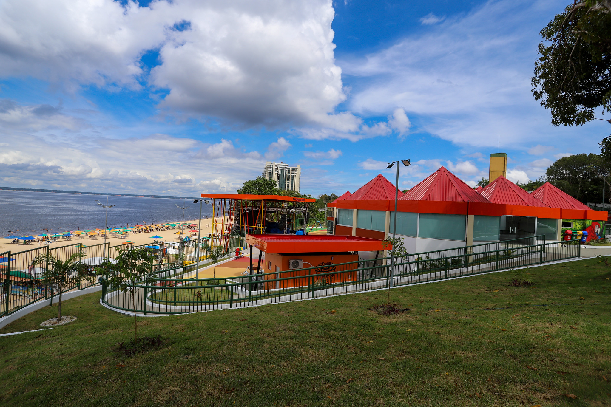 Inauguração do Casa de Praia Zezinho Corrêa abrilhante a Ponta Negra