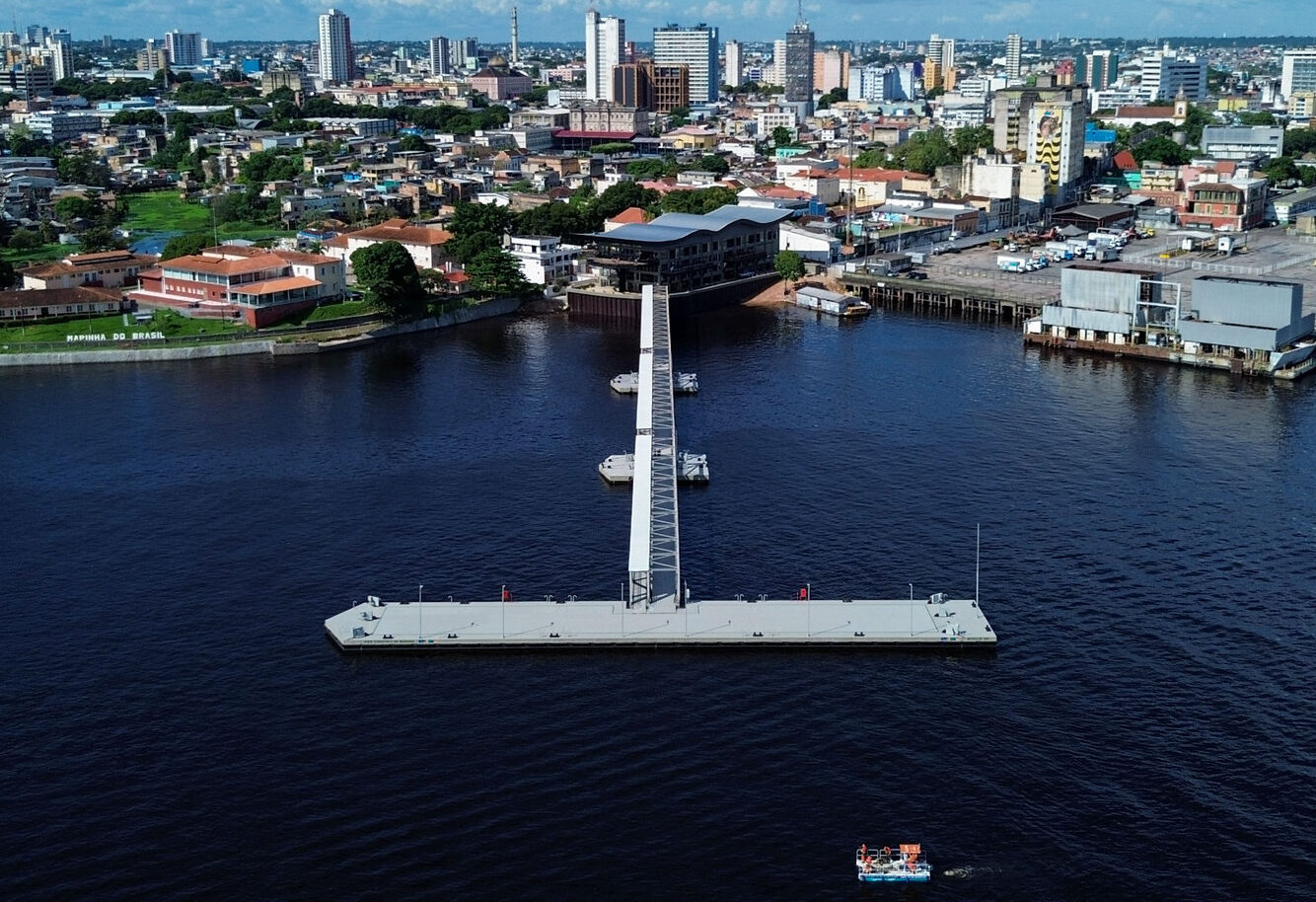 Píer Turístico Manaus 355 no Mirante Lúcia Almeida