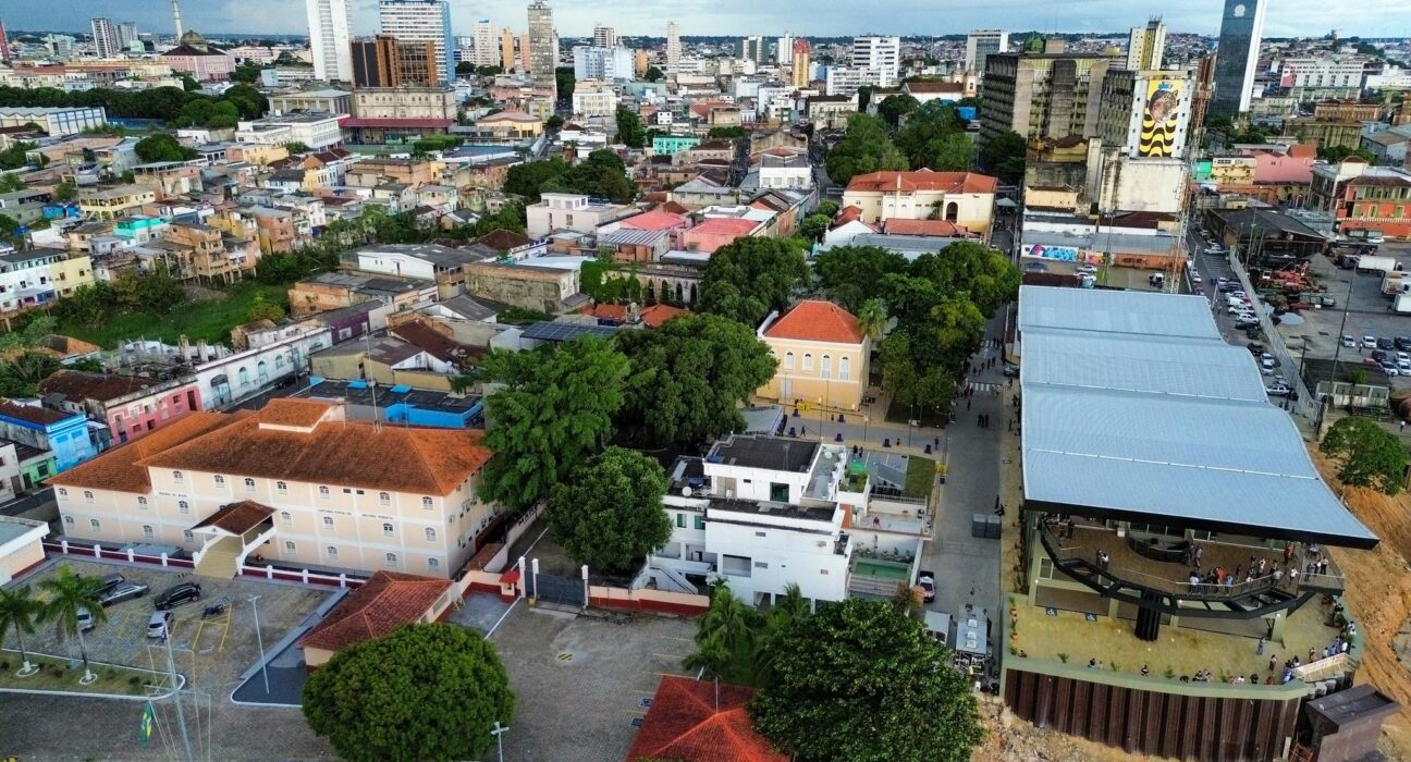 Mirante Lúcia Almeida está localizado na Ilha de São Vicente