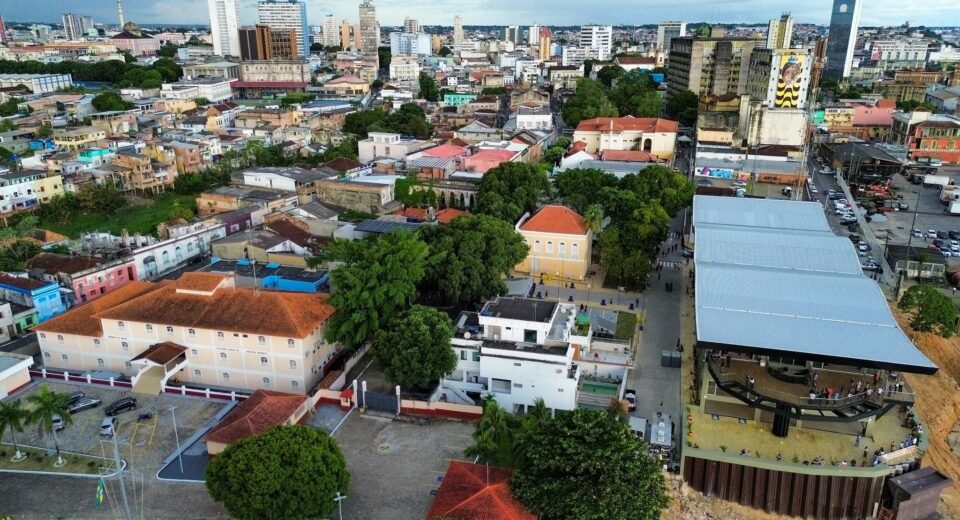 Mirante Lúcia Almeida está localizado na Ilha de São Vicente