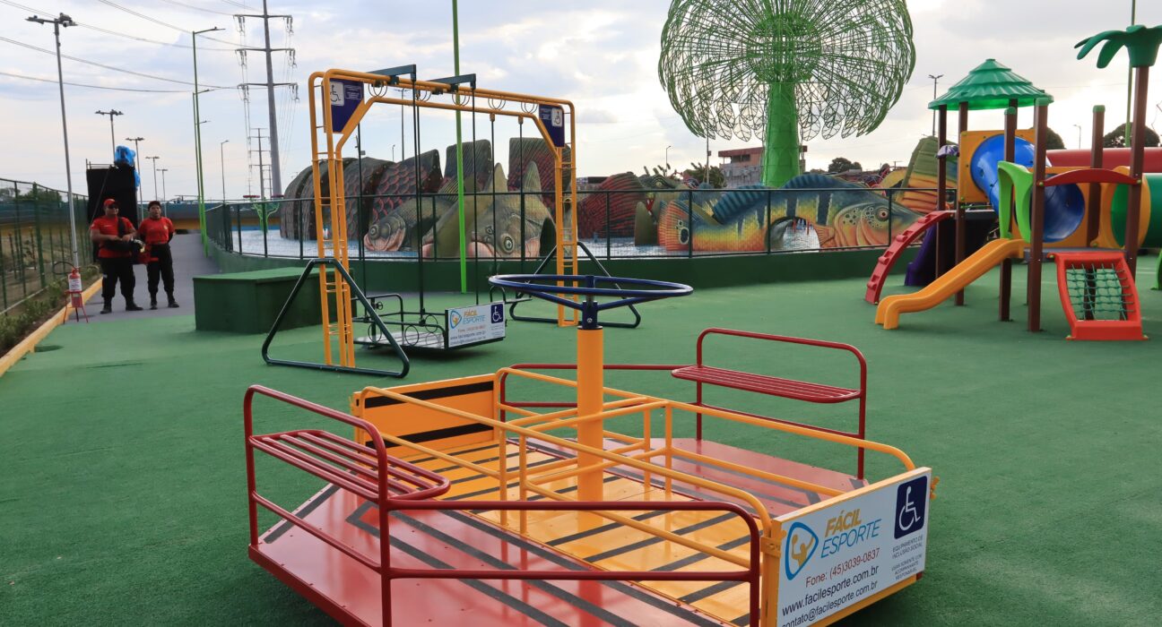 Brinquedos exclusivos para PcDs no Parque Gigantes da Floresta