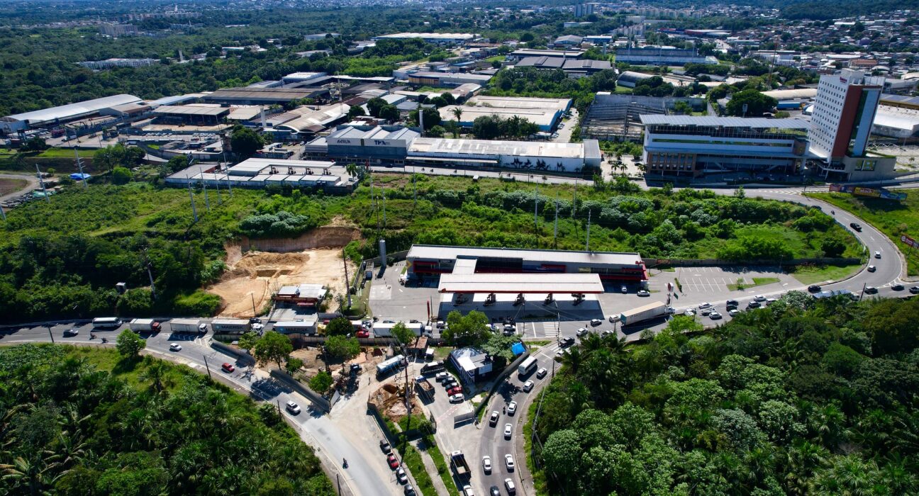 Viaduto Márcio Souza em obras