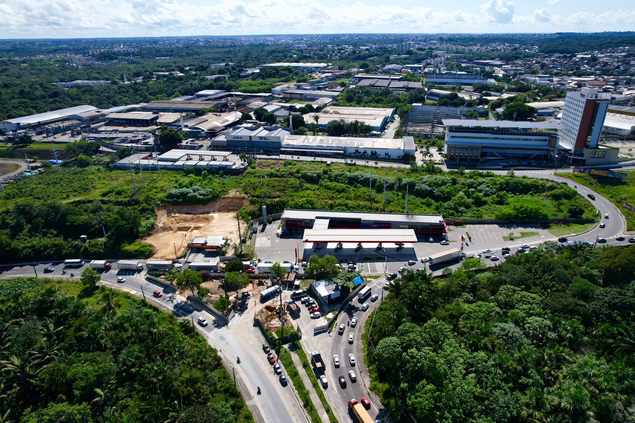 Viaduto Márcio Souza em obras