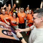 David é recebido por apoiadores na Praça 14, lembra obras e desafia adversários a mostrar o que fizeram por Manaus